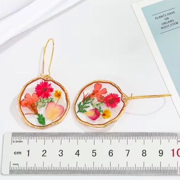 Floral Resin Hoop Fresh And Sweet Earrings Comfortable To Wear Flowers Earrings - Picture 2 of 2